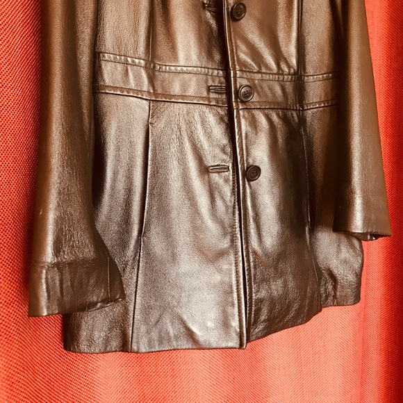 Leather jacket - Picture 3 of 3